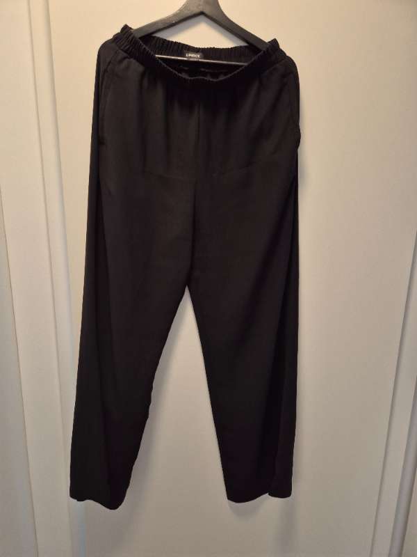 Buxur svartar Lindex