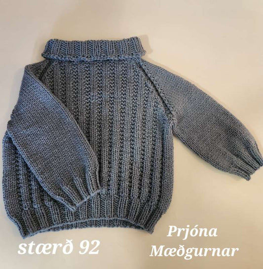 Grá blá peysa stök