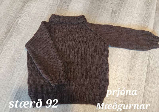 Súkkulaðibrún peysa