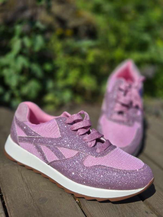 Bleikir strigaskór - ónotaðir