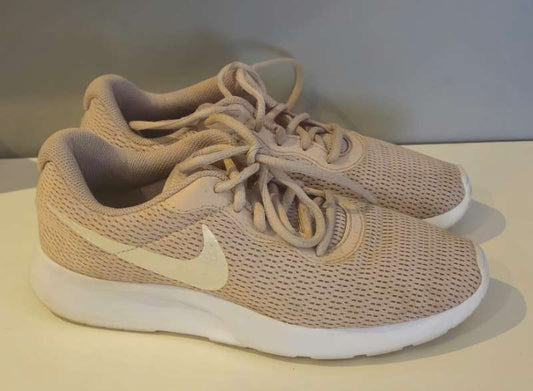 Nike skór bleikir