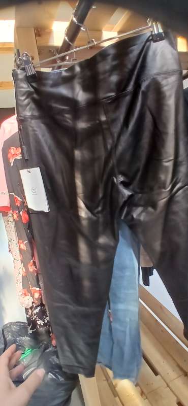 Pleður dkny