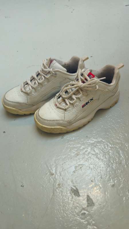 Sketchers skór