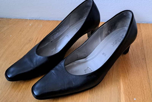Buty Gabor, znane z wygodnych stóp.