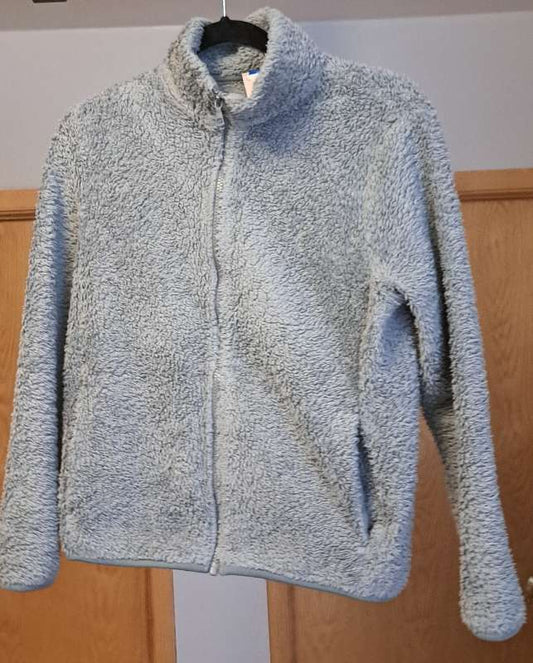 Miłość, wełniany sweter Uniqlo
