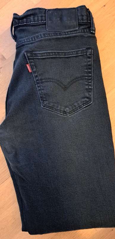Svartar Levis 513