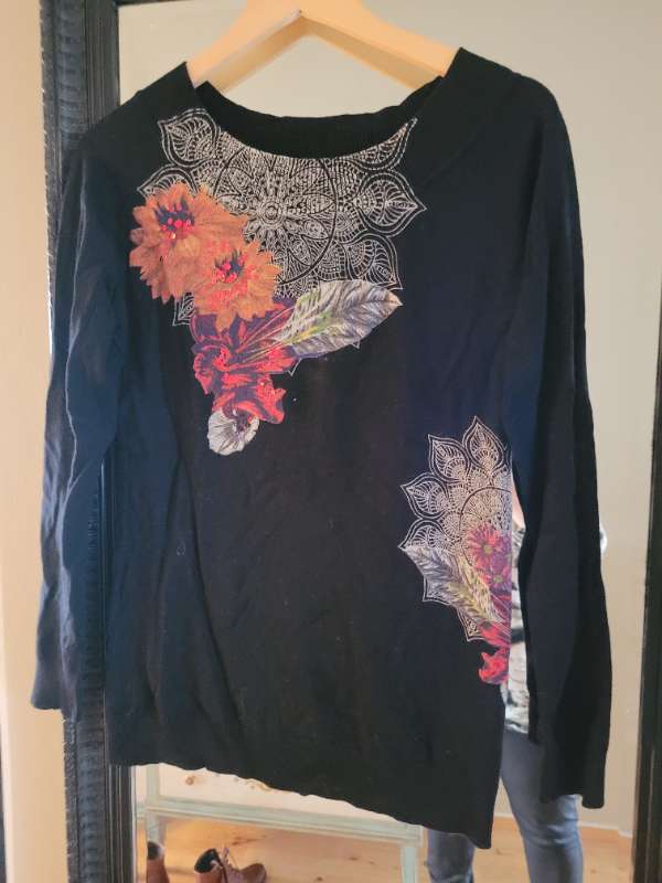 Desigual peysa
