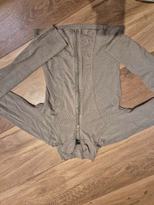 Gina tricot peysa