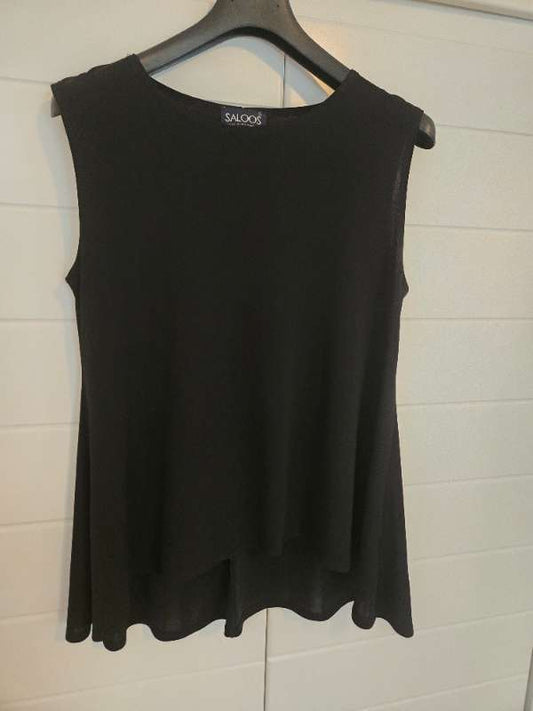 Svartur bolur saloons