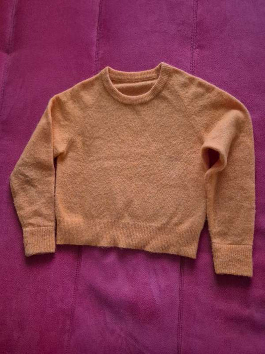 Appelsínugulur peysa