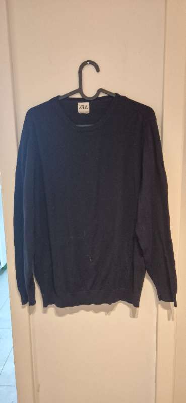 Svört peysa Zara