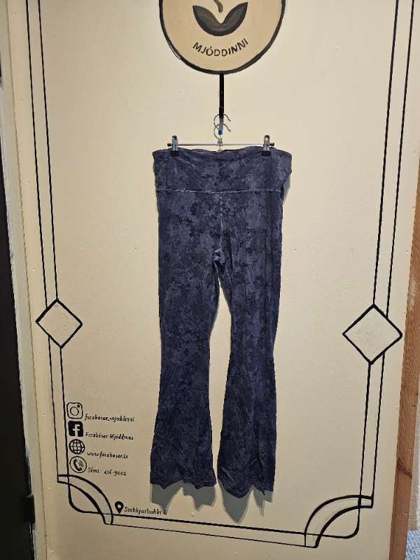 Ræktarbuxur frá curvy