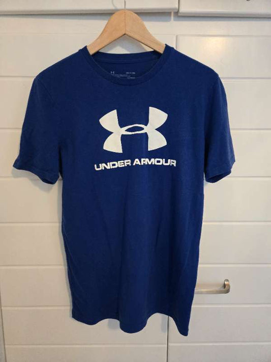 Under Armour húfa