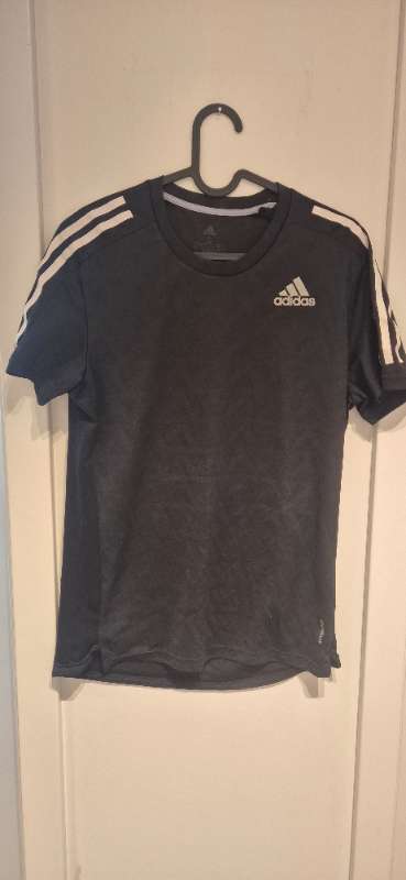 Adidas bolur