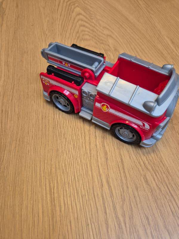 Hvolpasveit Bessu bíll