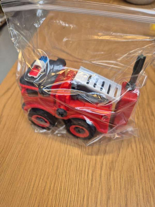 Strażacki samochód z wkrętarką