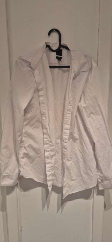 Skyrta hvít h&m