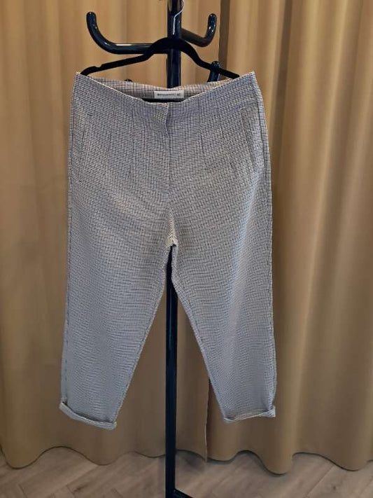 Köflóttar buxur st42