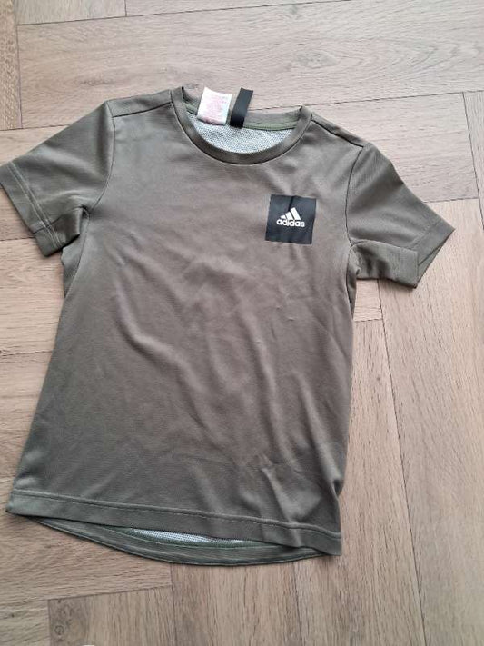 Adidas barna bolur