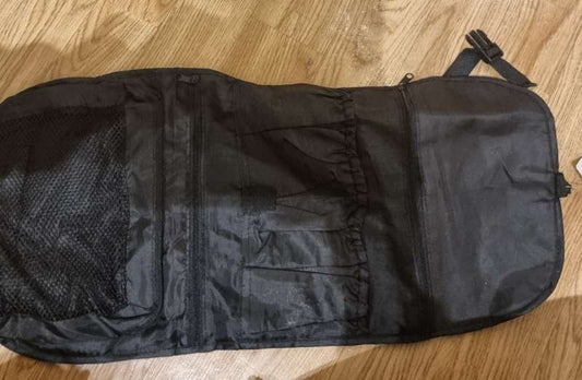 Sv. Ferðasnyrtitaska (K)