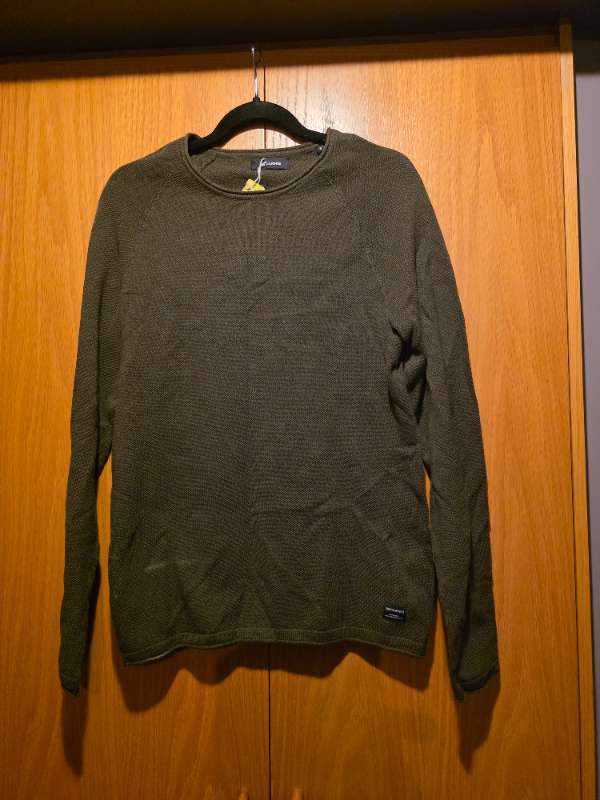 Dökkgræn jack&Jones peysa