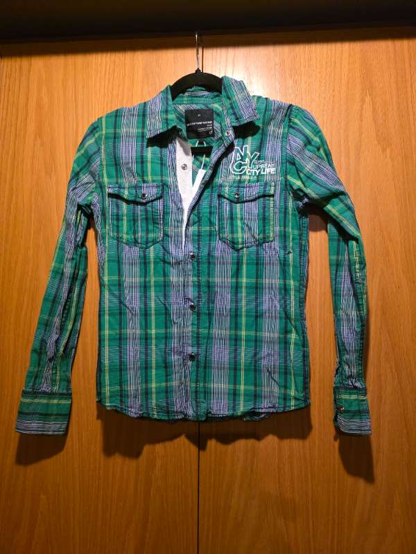 Grænköflótt skyrta