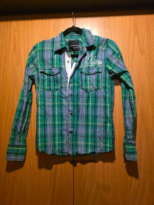 Grænköflótt skyrta