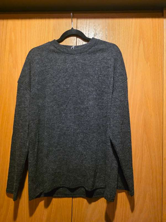 Grá síðerma peysa