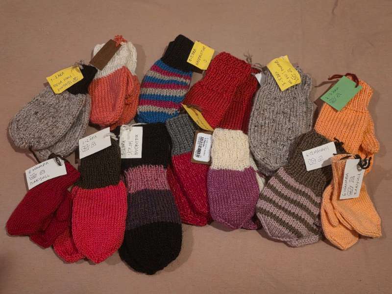 Bleikir boblu vettlingar