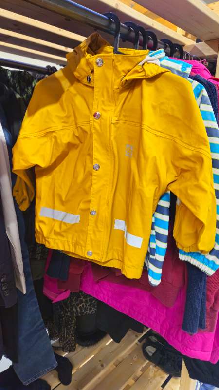 66norður Regnjakki gulur