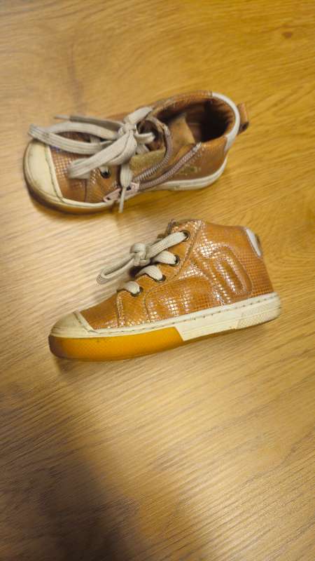 Bisgaard strigaskór