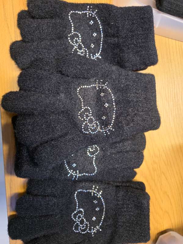 Hello kitty vettlingar 1 par