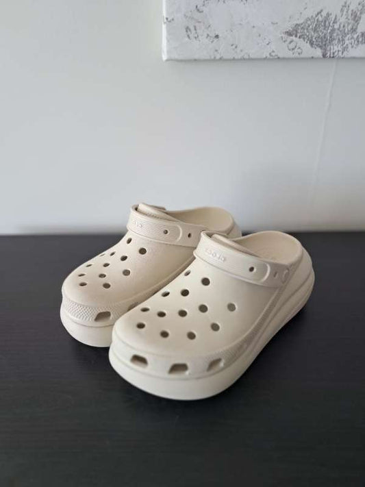 Crocs hár botn