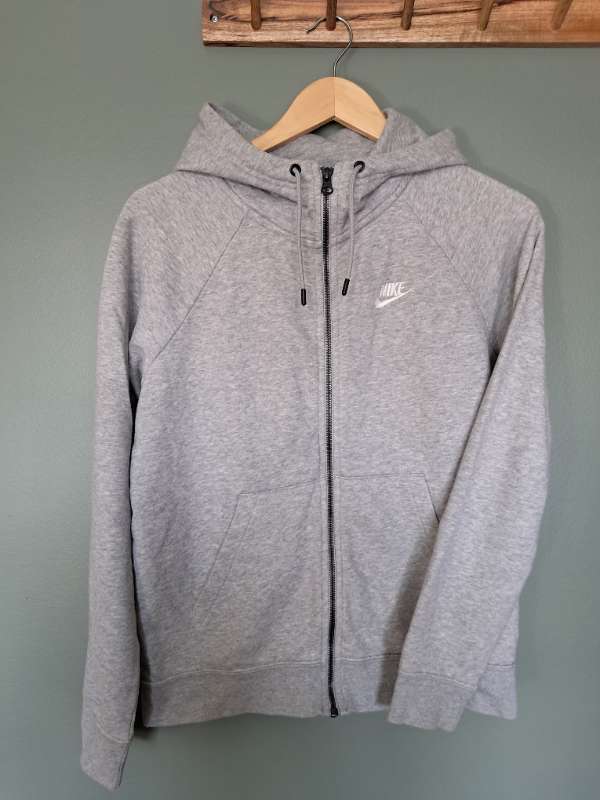 Nike hettupeysa kvk