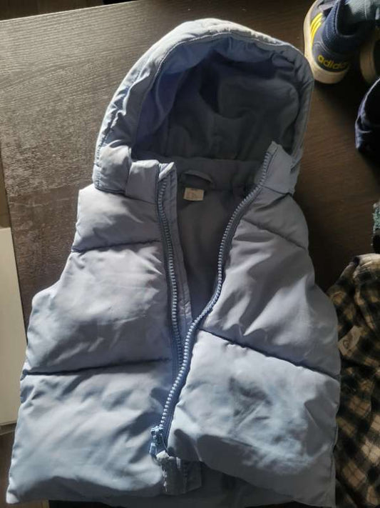 Blátt H&M vesti 68