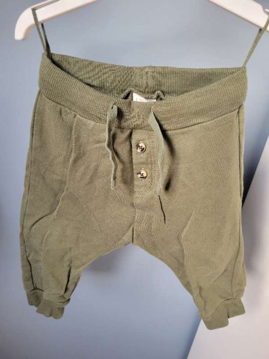 Lindex grænar buxur 68