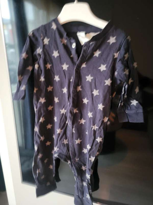 H&M dökkblár stjörnunáttgalli 74