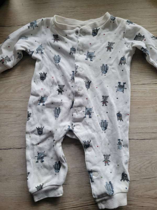 H&M vélmennanáttgalli 62