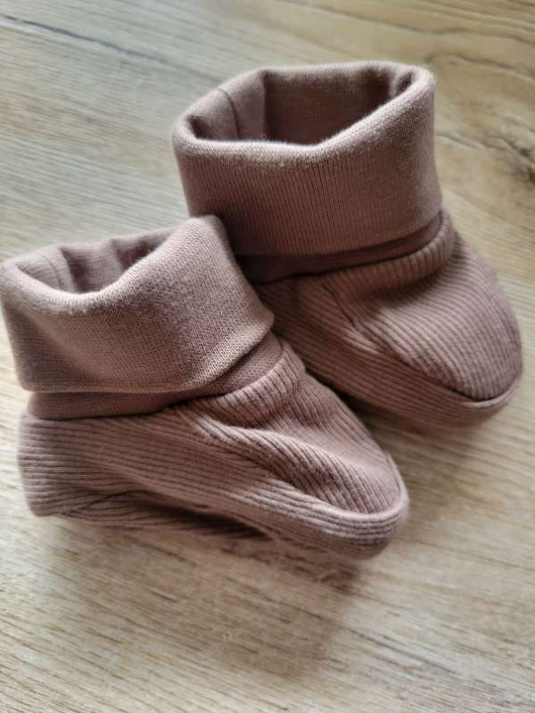 Brúnir inniskór 3-12m