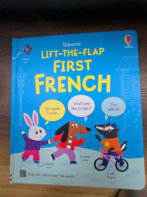 Bók lift the flaug first french