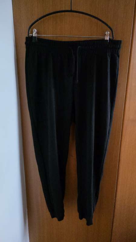 lefties buxur svartar
