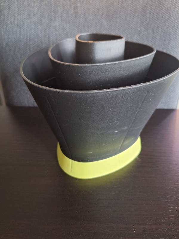 Tupperware áhaldaílát
