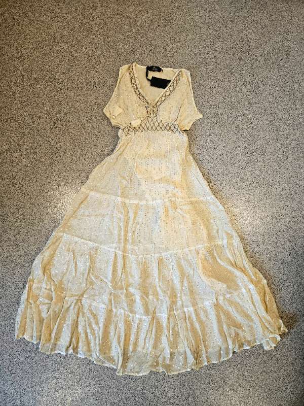 Beige maxi kjóll Papa pia ónotaður