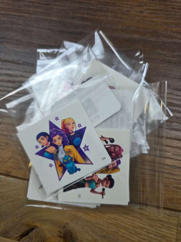 Kpop tattoo 5 stk saman