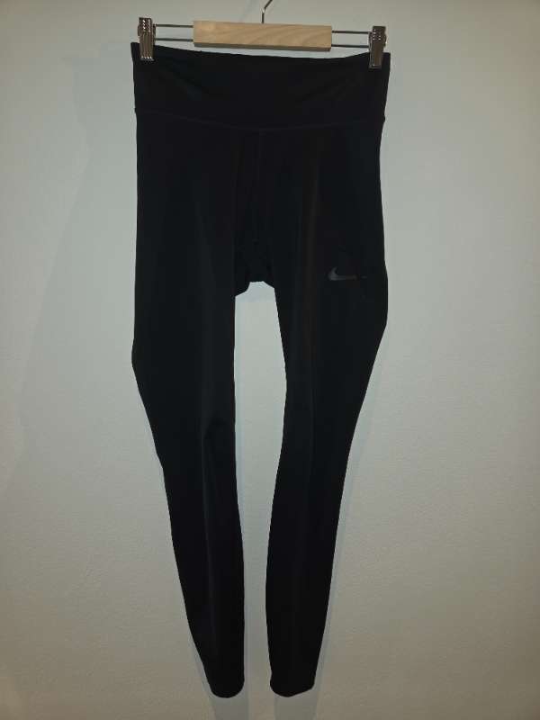 Nike svartar