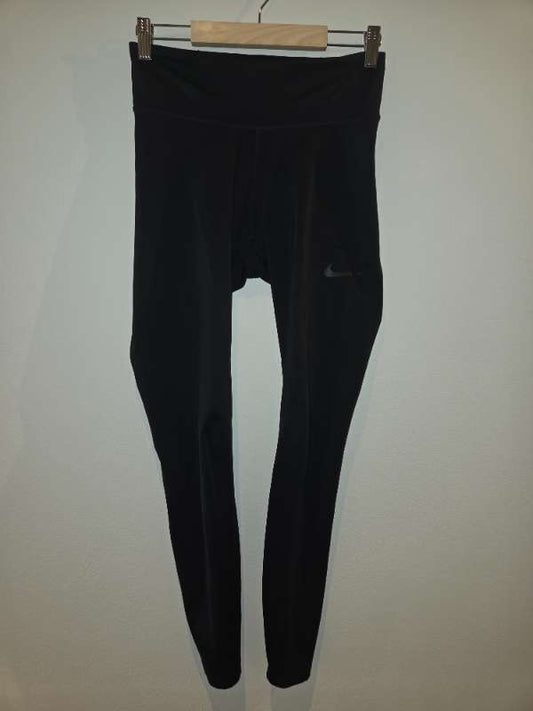 Nike svartar