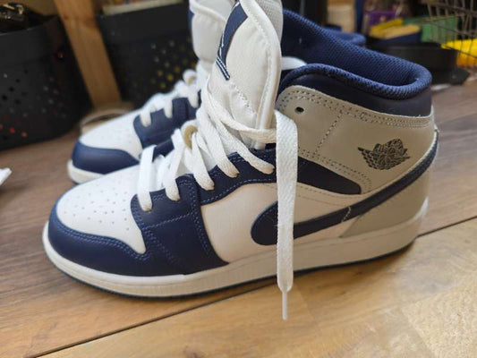 Jordan 1 Mid 'Obsidian' nýir