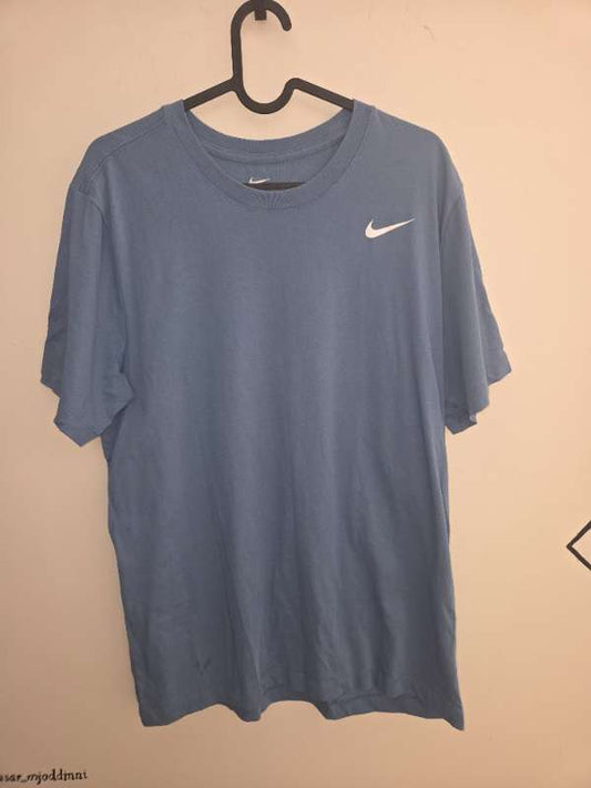 Nike blár