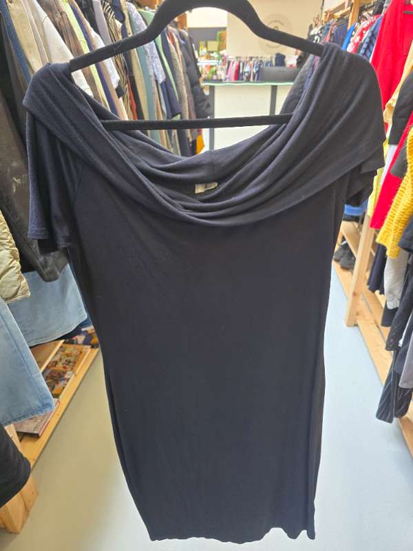 Asos svartur kjóll