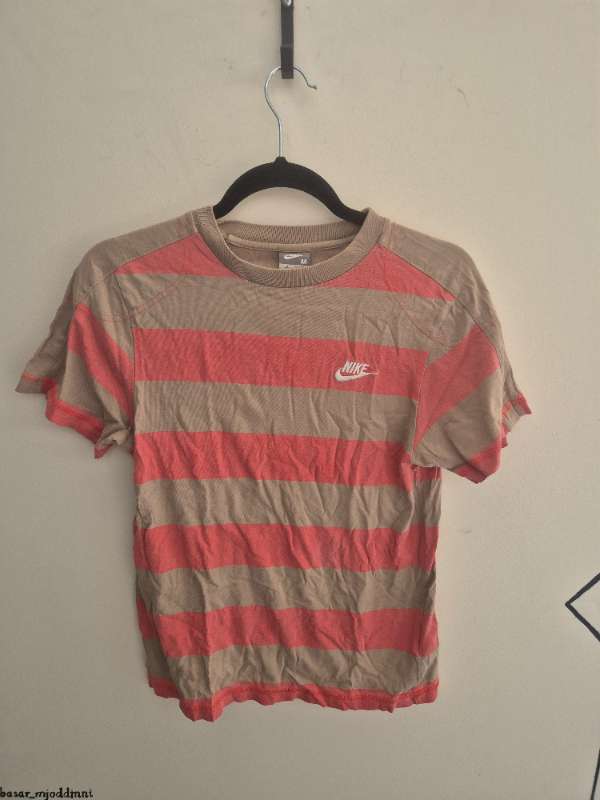 Nike stuttermabolur stripe
